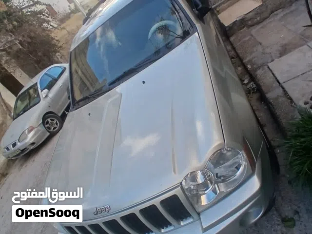 2007 جيب شيروكى Standard