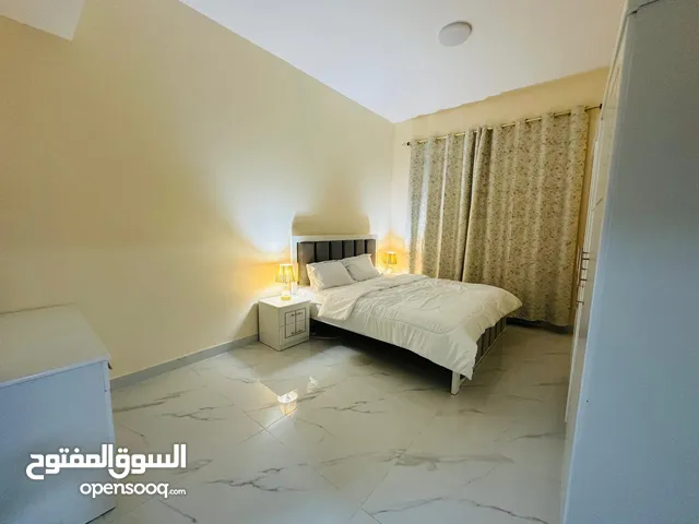 z9 غرفه وصاله -اول ساكن -اثاث جديد -بالراشديه 3 بجوار جراند مول -وقريب لكورنيش عجمان ع بعد 5 دقايق