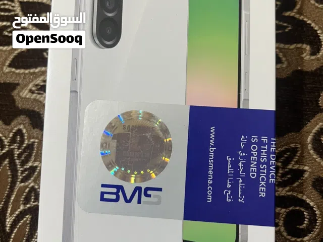 سامسونج a56 5g ذاكره 256 و12 رام استعمال خفيف معه كفرات عدد 2