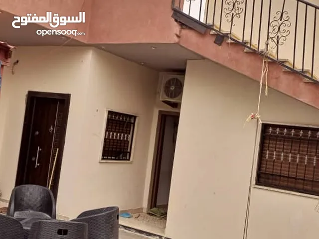 200 m2 4 Bedrooms Townhouse for Sale in Tripoli Ain Zara