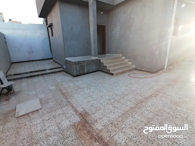 150 m2 3 Bedrooms Townhouse for Rent in Tripoli Al-Sabaa