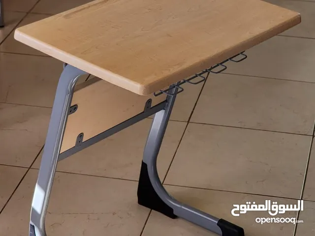 اثاث مدرسة ( لوح ذكي + بروجيكتور + ديسك قاعة صفية)
