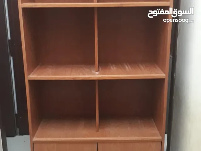 دواليب ملابس و كتب ومطبخ