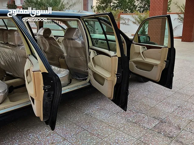 للبيع مرسدس XL2002 خليجي موزميل 6 سلندر مخزن