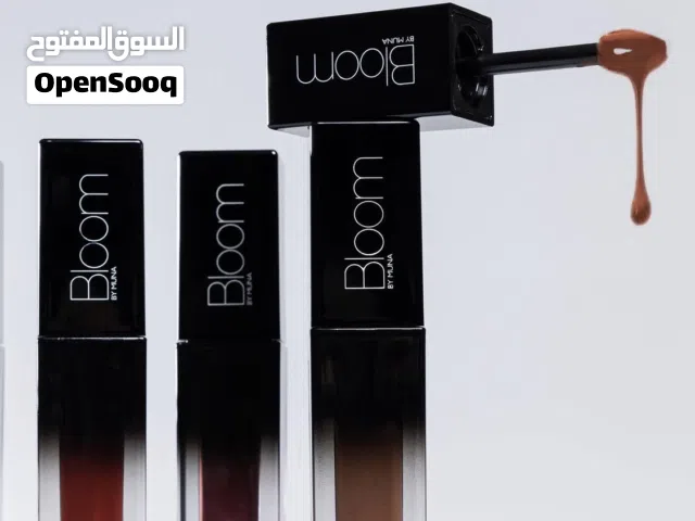 Lipstick  حمرة شفاه بألوان متعددة