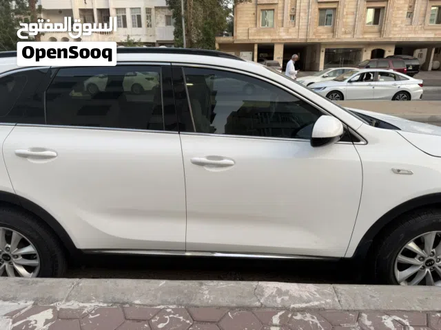 2016 كيا سورينتو Standard