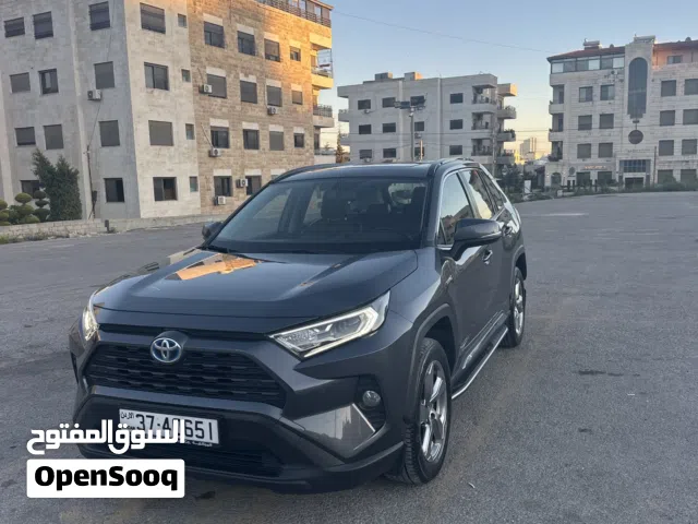 2020 Toyota RAV 4 XLE