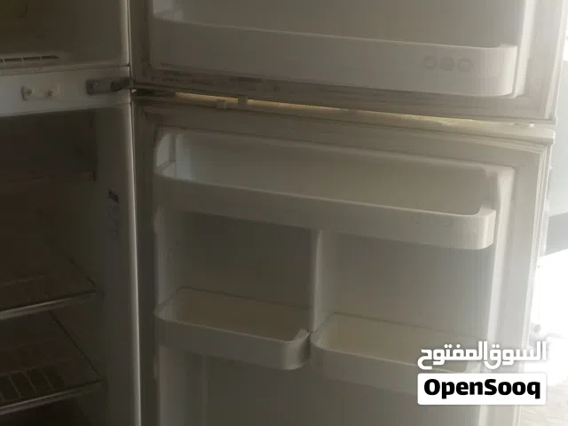 ثلاجه ال جي بحاله ممتازه 20قدم