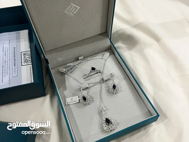 طقم من الفضه الخالصه عيار 925
