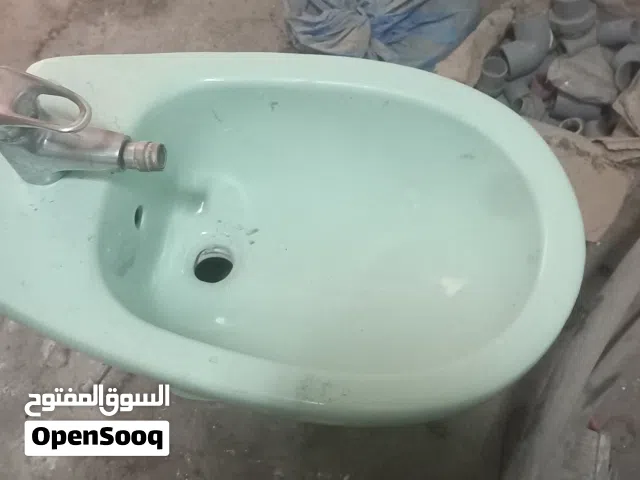 مقعد شطاف بحالة جيدة جدا مع بطارية ساخن بارد الأصلي