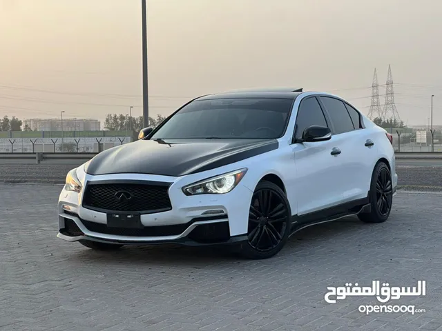 infinity Q50 2019 3.0L super clean car red sport kit in perfect condition
