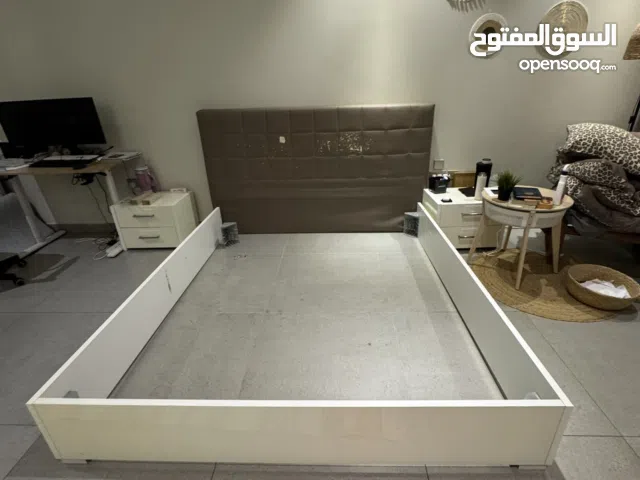 سرير موديرنو إيطالي 180x210 من Home Centre - مستخدم