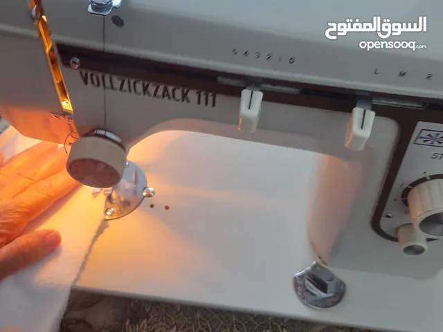 ماكينة خياطة بحال الوكالة نظيفة جدا