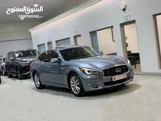 Infiniti Q70