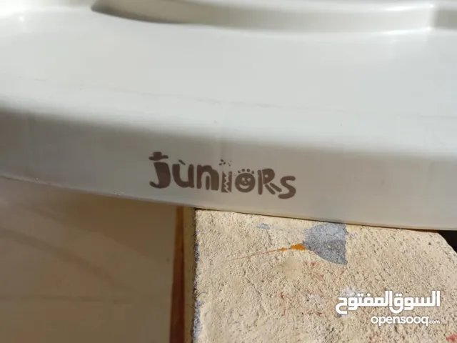 مجموعه كراسي طعام   +هزازه تشتغل على البطاريات السعر على التلفون