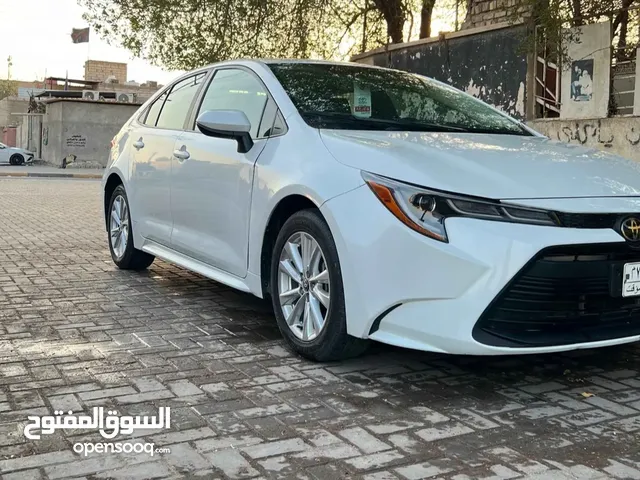 كورلا موديل 2023وارد أمريكي  رقم بصره حره بدون رقم  حادثه بنيد وجاملغ  فئه السياره Le معروفه مواصفات