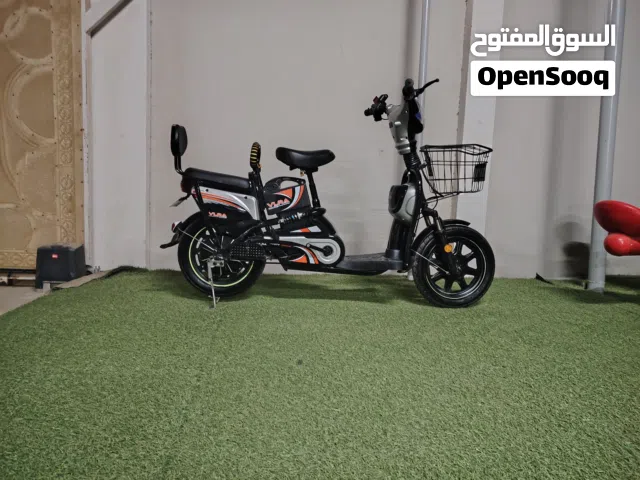 دراجة كهربائية للبيع عينك ع الوصف