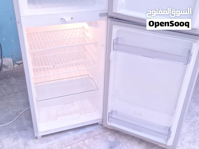 بيع ثلاجه 10قدم بحاله ممتازه جدا مع التوصيل والكفاله