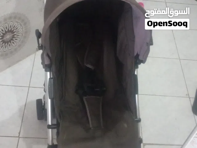 عربات اطفال في حالة جيدة