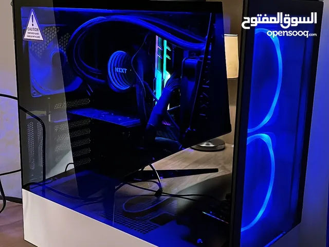 كمبيوتر للبيع
