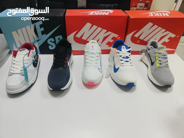 Nike shoes 200 piece available I am for sale all stock