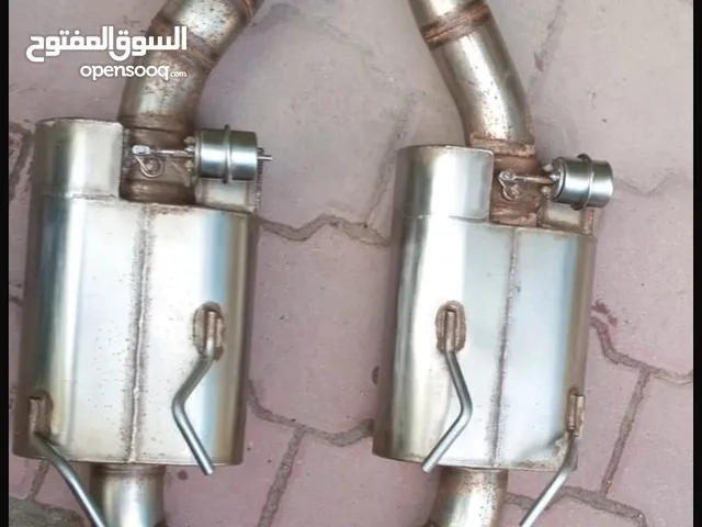 للبيع قزوزUGR مع كتاوت ازرق يركب على اغلب السيارات كان راكب على موستنق2009 للتواصب رقم كويتي51271141