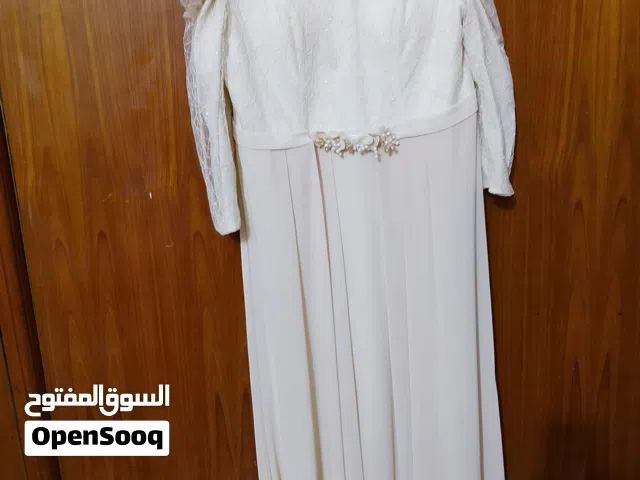 فستان خطوبه ملبوس ساعتين بس