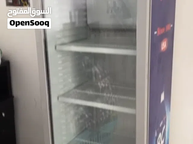 ثلاجه براد ار سي التفاصيل موضحه بالصوره والفديو البراد نضيف 100٪ واستخدام اقل الشهرين مكاني الدوره