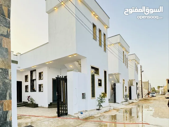 165 m2 4 Bedrooms Townhouse for Sale in Tripoli Khallet Alforjan