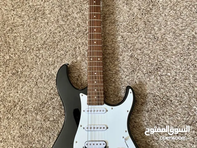Guitar Yamaha Eg112c