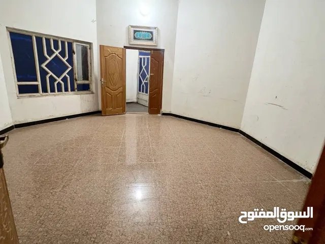 250 m2 More than 6 bedrooms Townhouse for Rent in Basra Dur Al-Naft