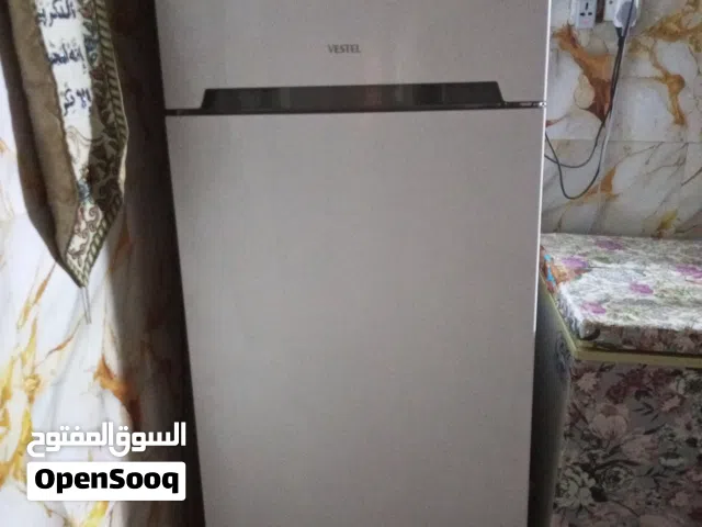ثلاجه حجم كبير 18قدم طول 180 عرض 70