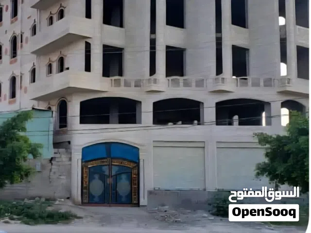 فتحتين للايجار على شارع رئيسي 60 الف