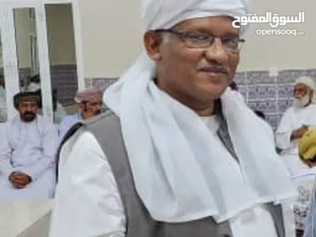 معلم لغه انجليزيه سوداني بالرستاق