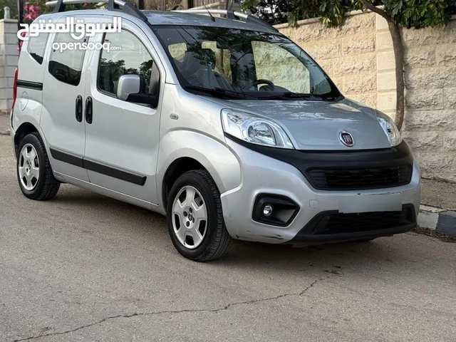 فيات كوبو جير عادي ماتور 1400 بنزين مش ديزل يعني بدون مشاكل فحص نخب وكلشي فيها تمام إمكانية البدل