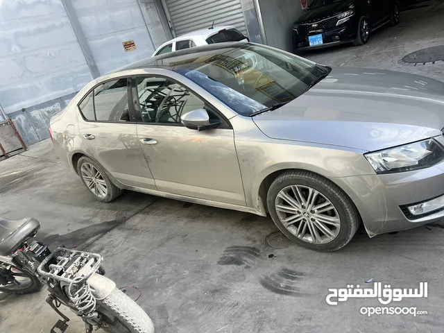 سكودا اوكتافيا في الرخصة 2015