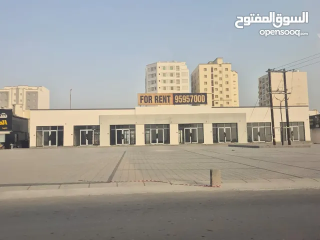 معارض للإيجار المعبيلة 1200 ريال - 92متر مربع