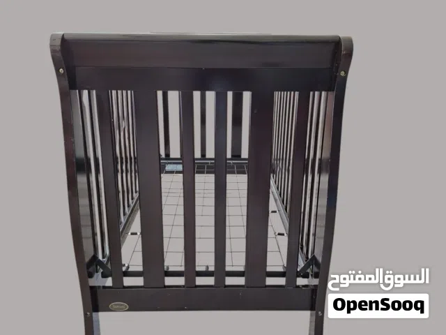 تختين بيبي  لون بني جونيروز  وتخت ابيض