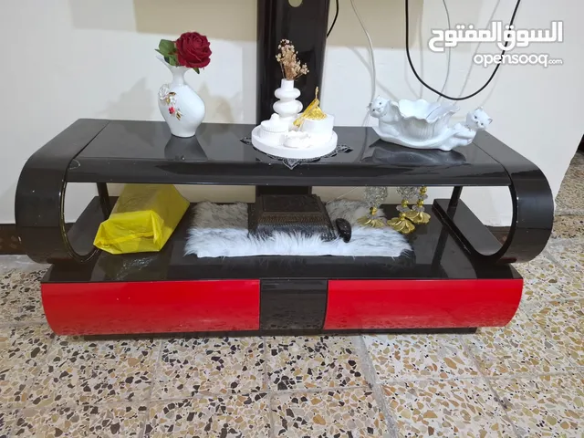 ميز تلفزيون