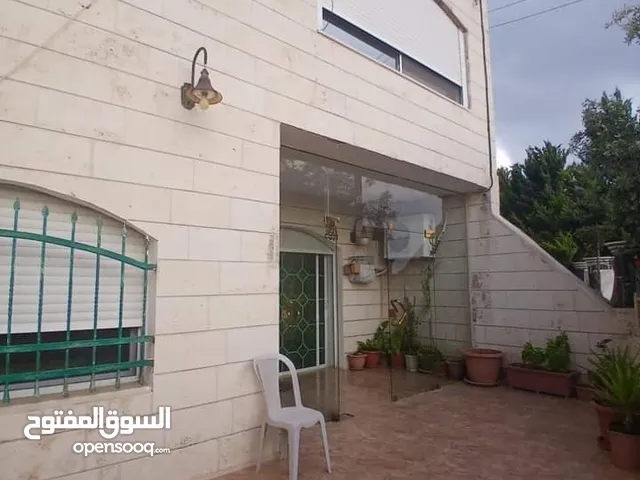 290m2 More than 6 bedrooms Villa for Sale in Amman Marj El Hamam