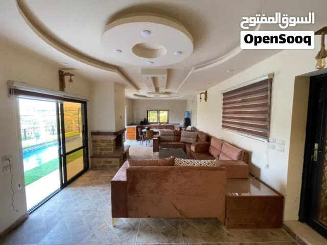 3 Bedrooms Chalet for Rent in Ajloun Sakhra
