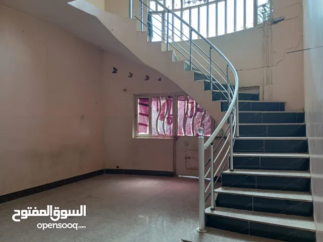 300 m2 2 Bedrooms Townhouse for Rent in Basra Amitahiyah