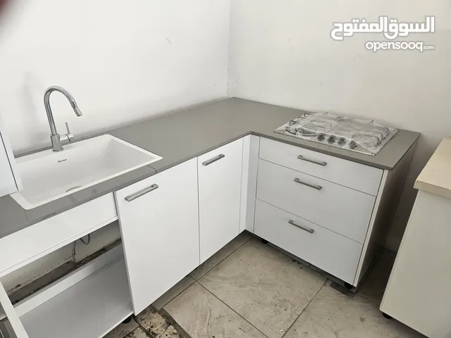 مطبخ شبه جديد