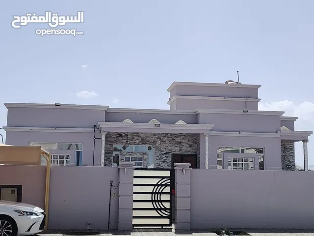 378 m2 5 Bedrooms Townhouse for Sale in Al Sharqiya Ibra