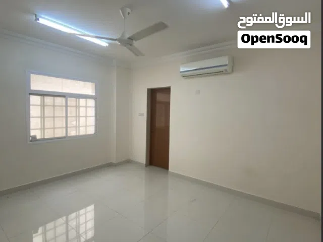 غرفة للايجار للعمانيين -شاملة الخدمات