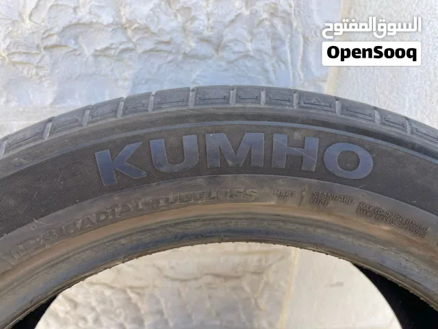 للبيع 4 إطارات KUMHO مقاس 235/50 R19 99V. إستعمال خفيف ID4