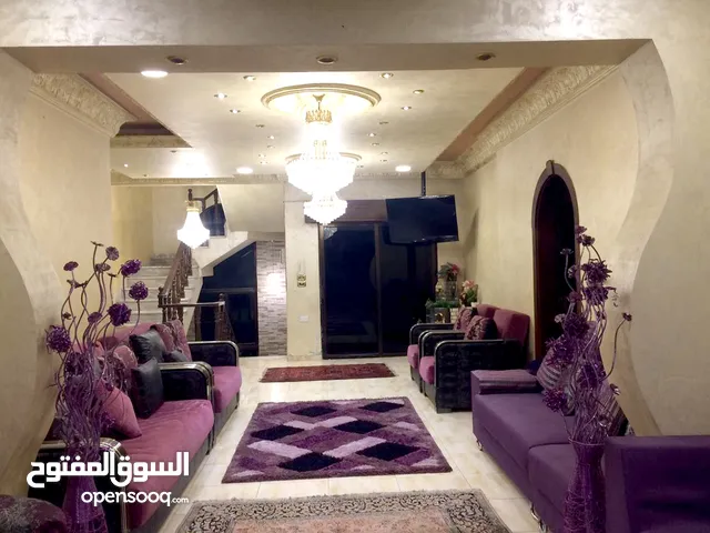 450 m2 4 Bedrooms Villa for Rent in Amman Um El Summaq