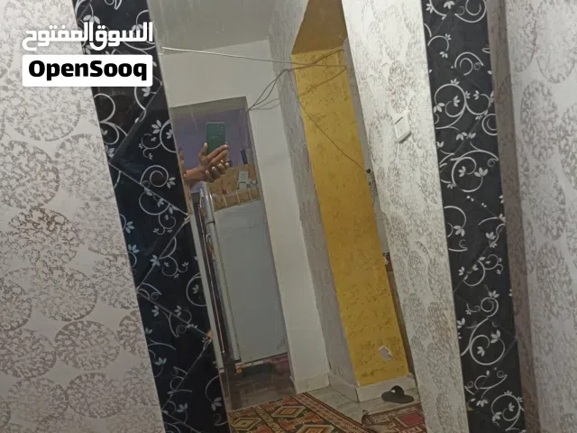 مرٱت طويلة للخياطة أو الحلاقة أو المنزل