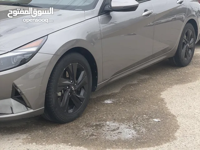 Hyundai Elantra SEL in Basra