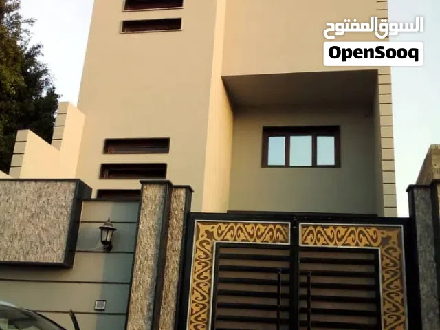 فيلا دورين عين زارة النصب التذكاري بداية شارع هابي لاند.